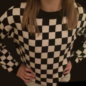 Rutig tröja svart och vit H&M - Rutig tröja svart och vit H&M