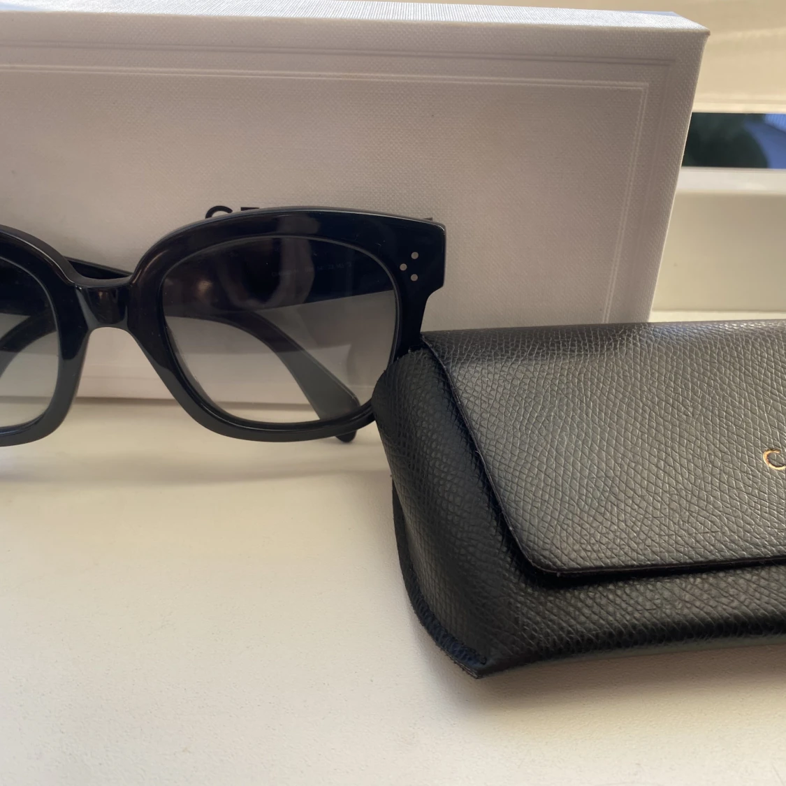 Celine solglasögon  - 90