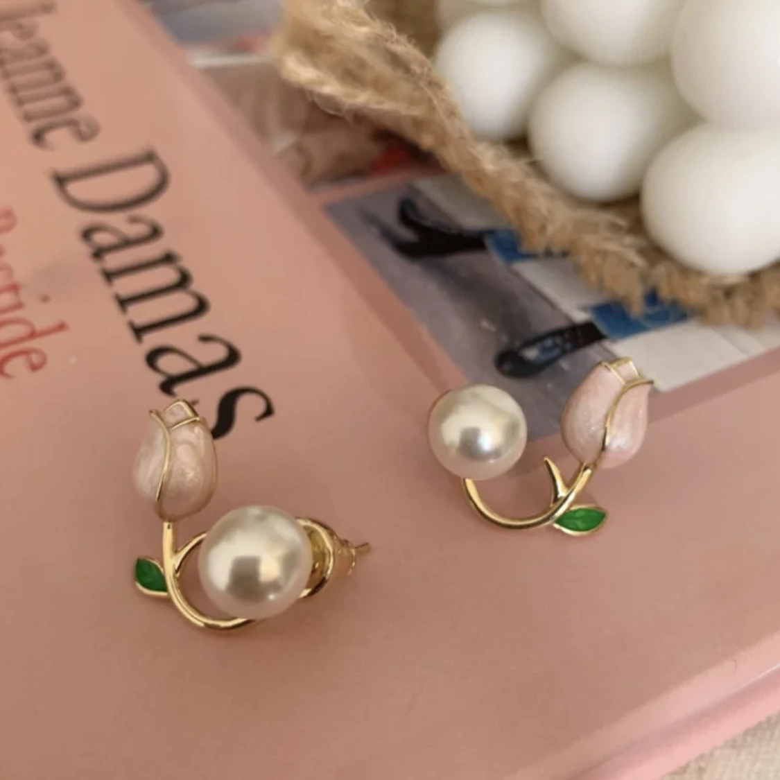 Superfina blommig örnhänge - 91