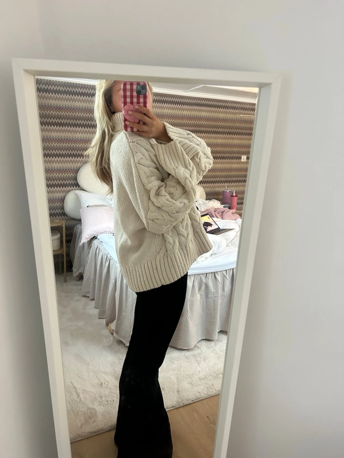 Beige kabelstickad polotröja - 3