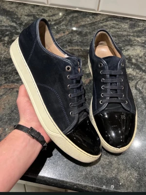 Lanvins - Säljer dessa supersnygga lanvins! Size uk10 motsvarar 44! Skick 8,5/10! Nypris 5000kr! Hör av dig vid minsta fundering 😀🤝