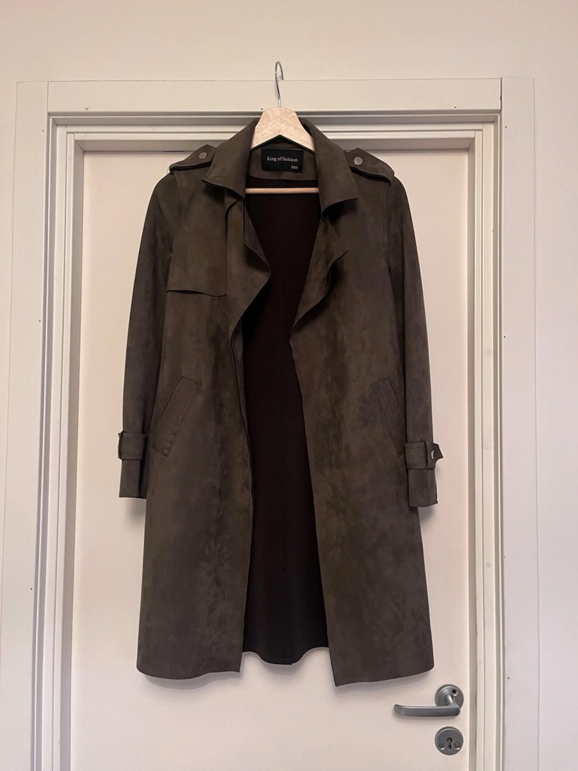 Trenchcoat i borstad mocka 