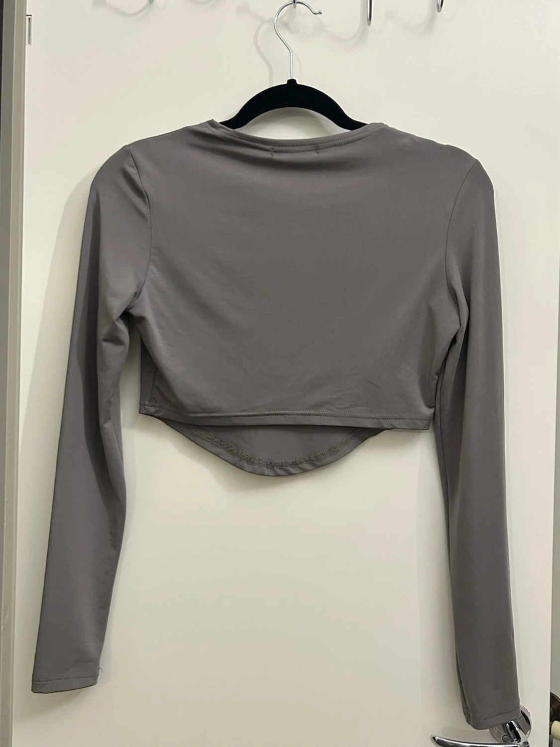 Grå croppad från SHEIN - 2