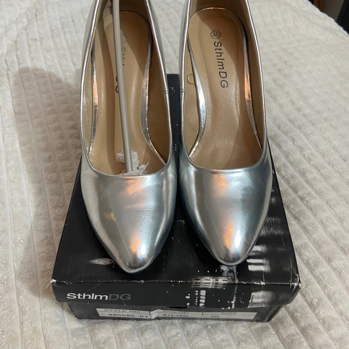 Silvriga pumps från SthlmDG, storlek 40 - 1