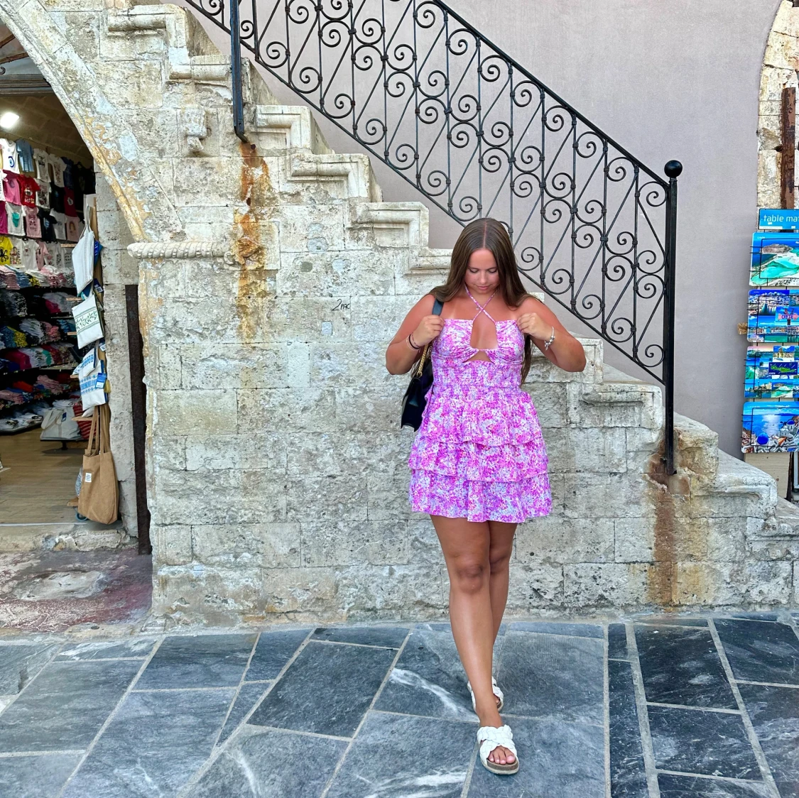 Rosa blommig halterneck volangklänning 