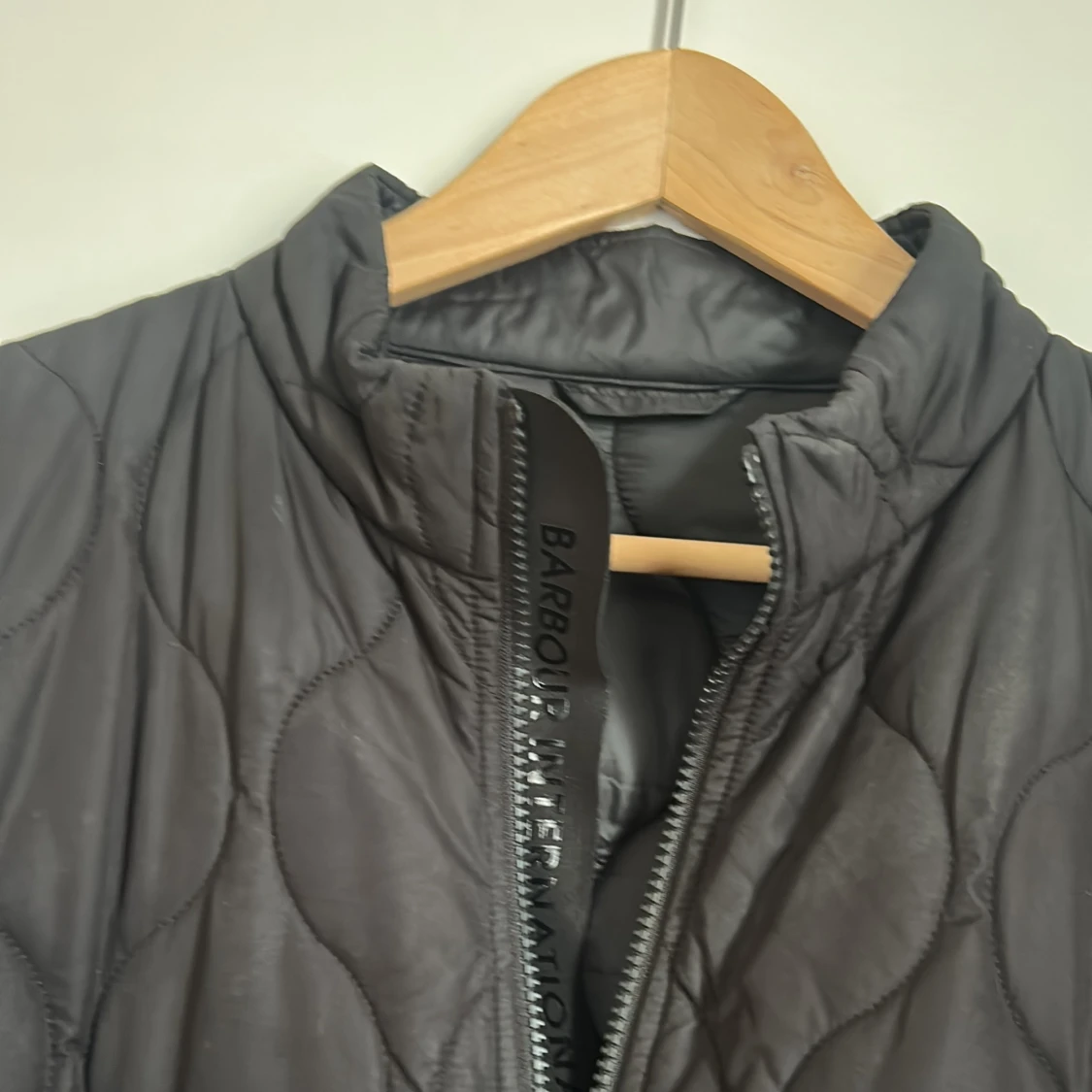 Svart quiltad jacka Barbour XL - 1