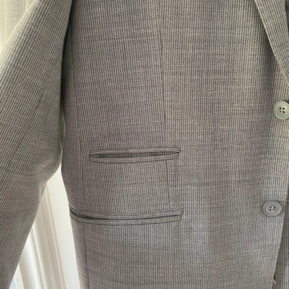 Grå randig kavaj från Batistini - 2