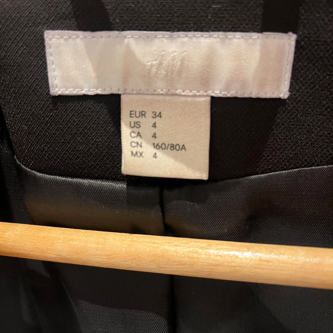 Svart kappa från H&M, strl 34 - 2