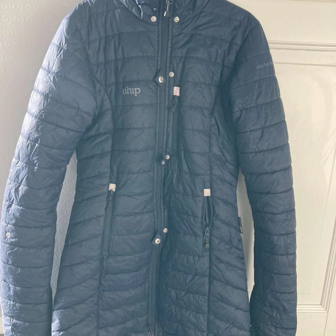 Mörkblå lång dunjacka från Uhip