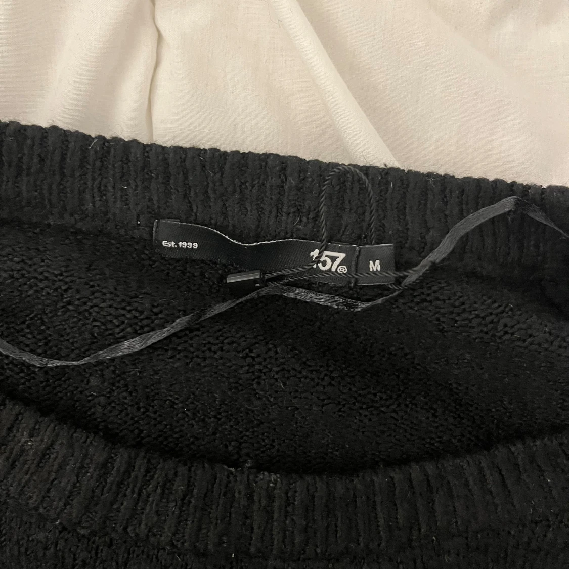 Svart stickad tröja från 157 - 1