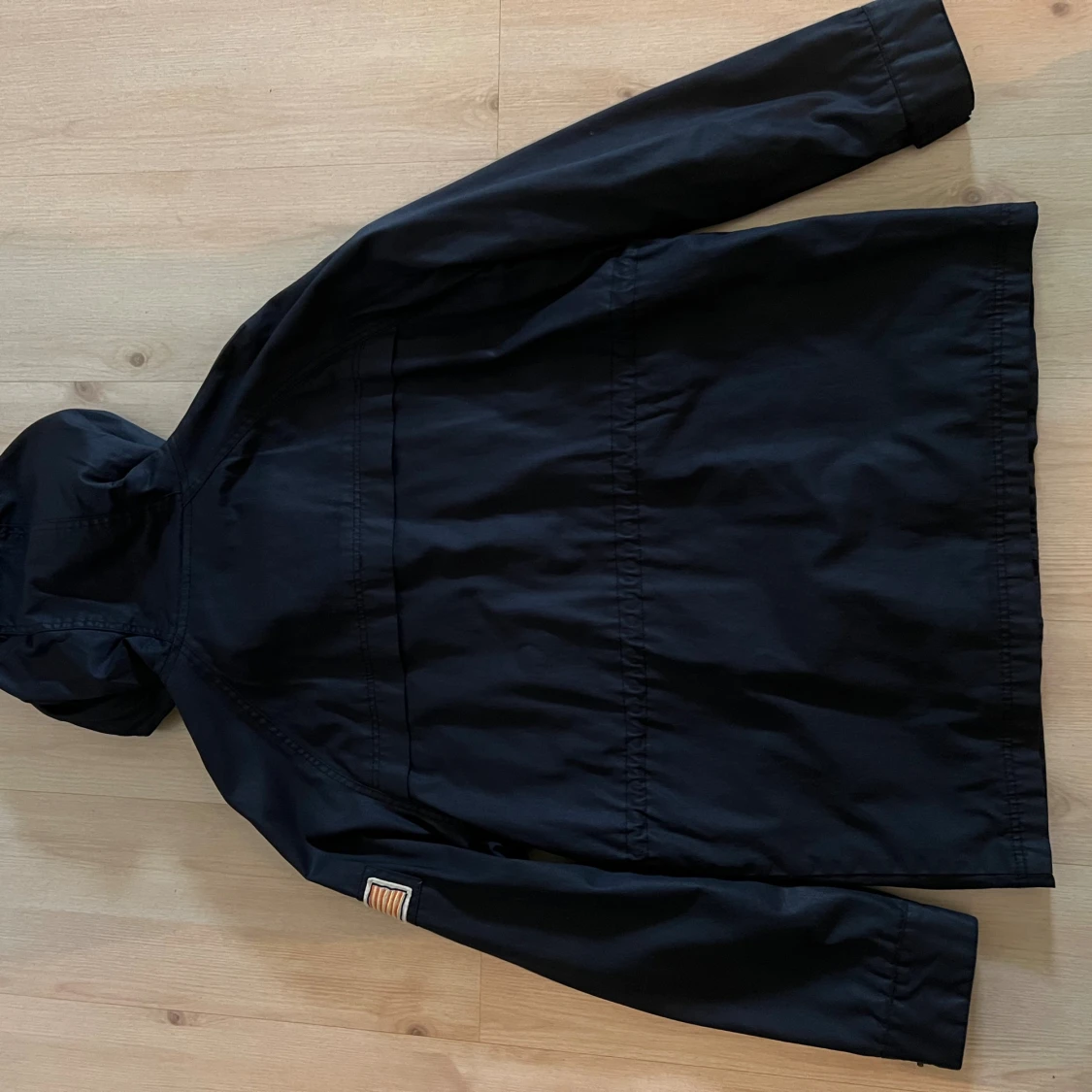 Mörkblå vindjacka från Svea, S - 1