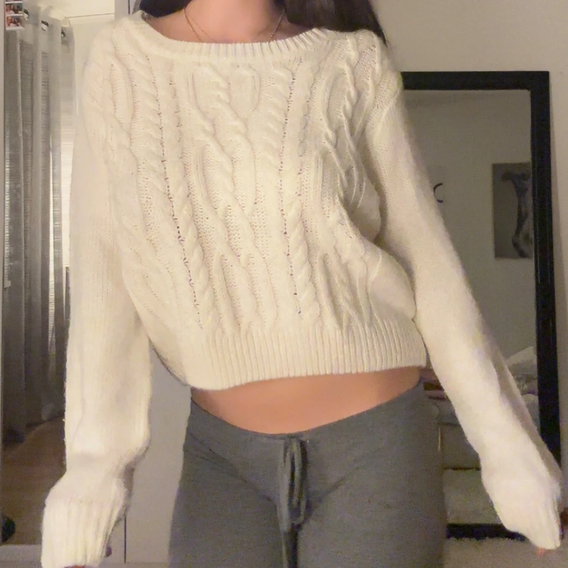 Vit stickad tröja  - 1