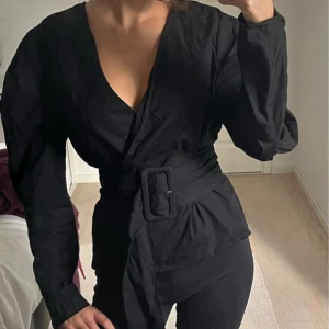 Svart blus - Jättefin från Zara!