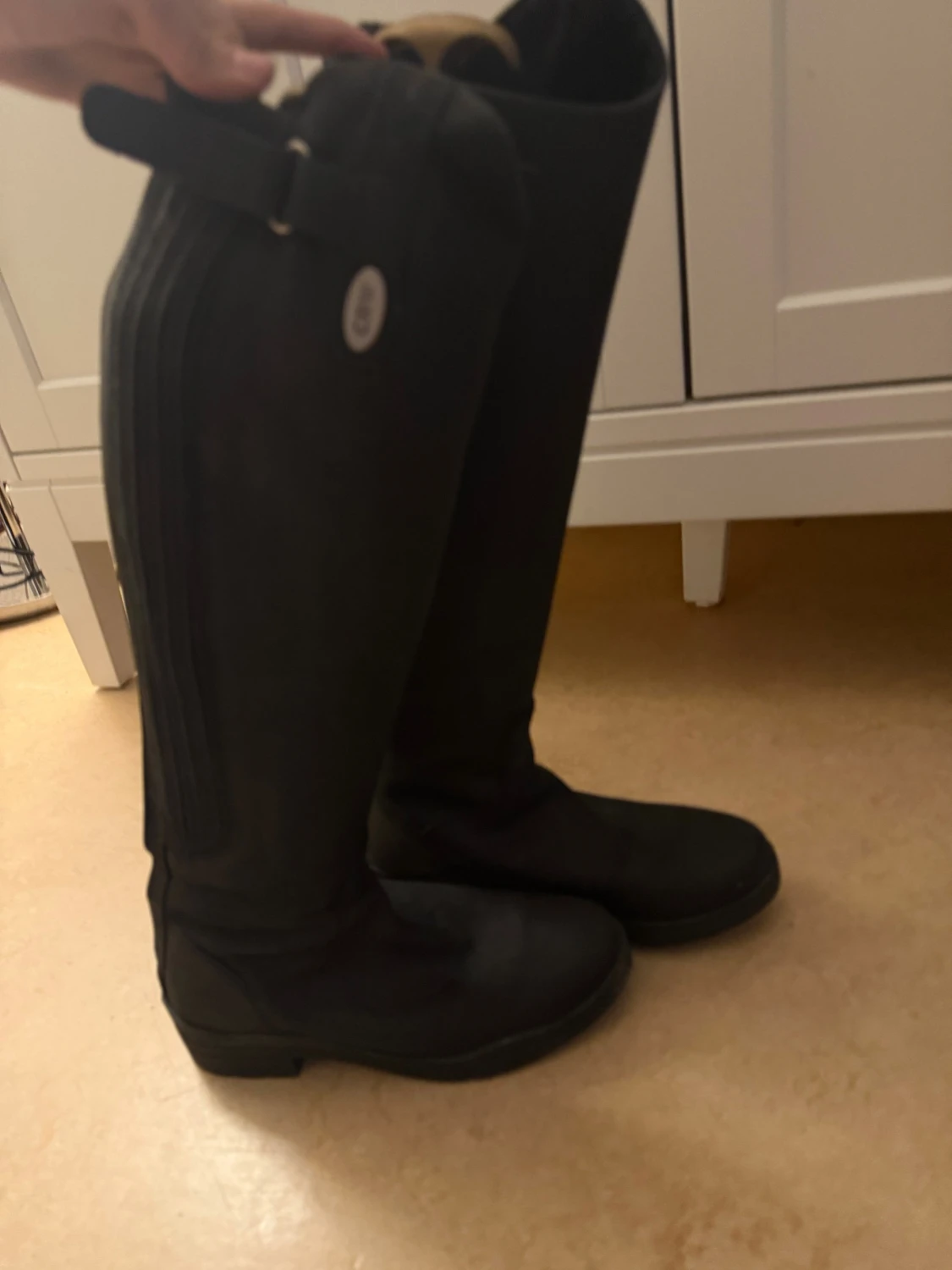 Svarta ridstövlar från CRW i skinn - 1