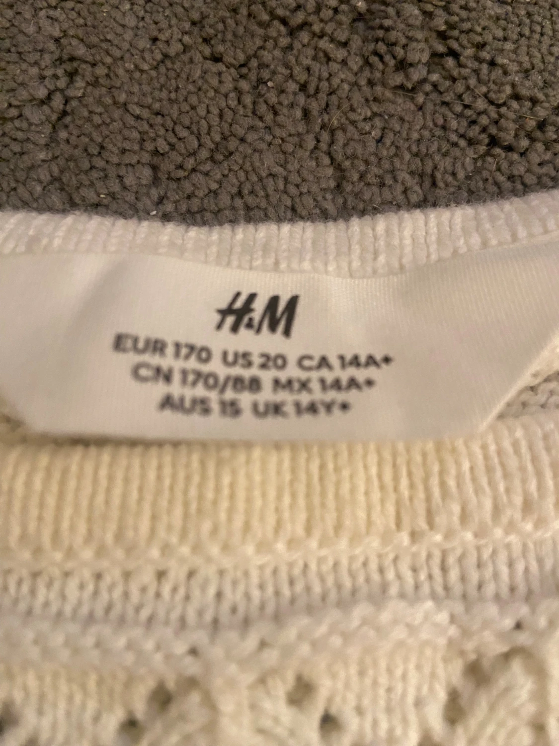 Vit stickad linnetopp från H&M - 2