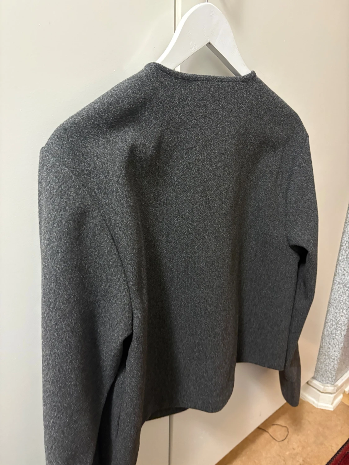 Mörkgrå kavajjacka från Gina Tricot - 2