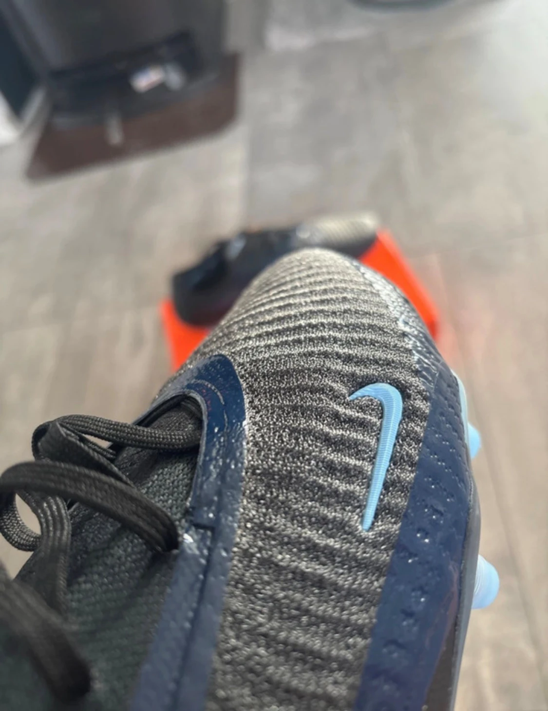 Nike fotbollsskor svarta med blå detaljer - 3