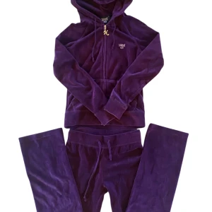 Y2k tracksuit - Tracksuit från Tap Out! Jättefint skick o knappt använt💟