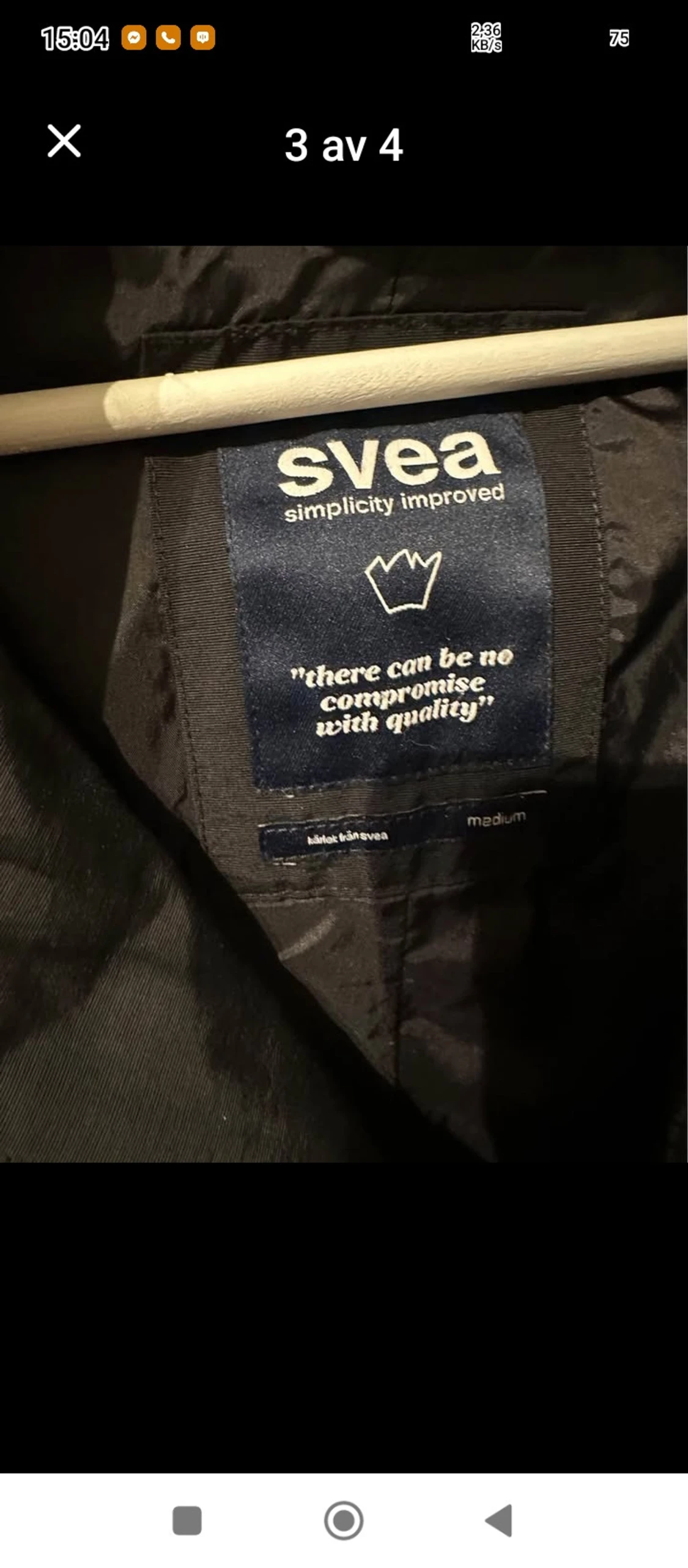 Svart lång pufferjacka med päls - 4