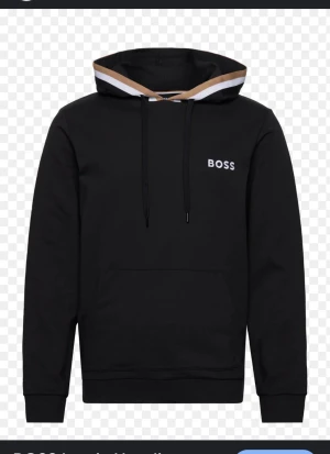 Boss hoodie svart - Boss hoodie svart med vit och beige vid kragen storlek L säljs 650kr