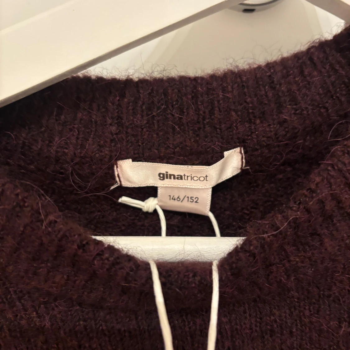 Vinröd stickad tröja Gina Tricot - 1