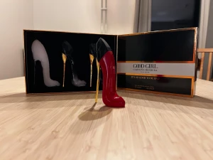 Carolina herrera very good girl 30ml - flaska innehåller 30 ml Eau de Parfum. 