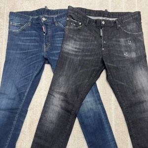 Dsquared2 Jeans 52 - Paret till vänster, är sålda Paret till höger är storlek 52 och är som nya, säljs för 2399