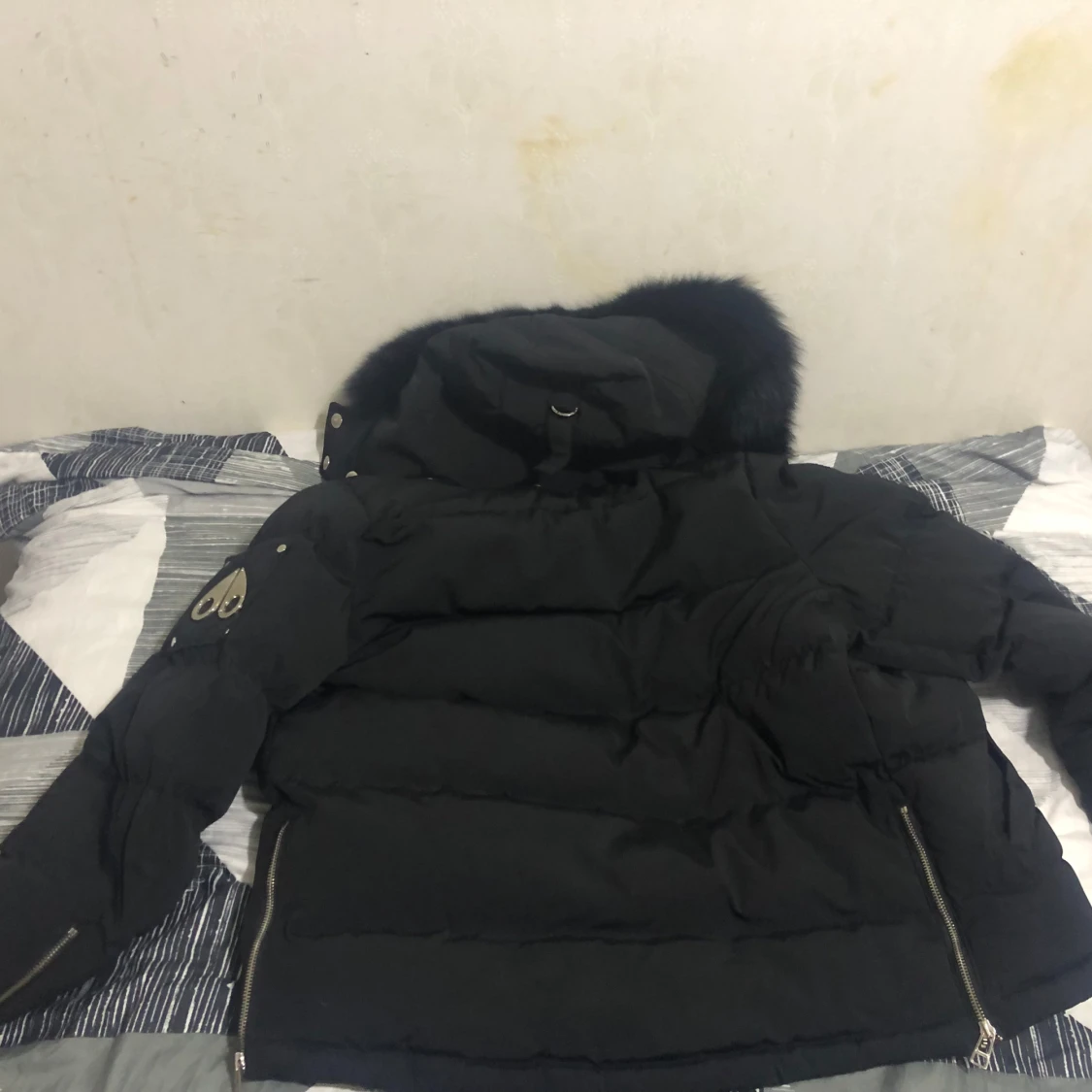 Svart Moose Knuckles dunjacka M - 1