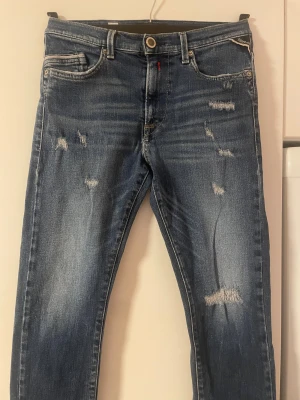 Replay Jeans - Jättefina jeans från replay som passar till allt!! Tyvärr blivit för små