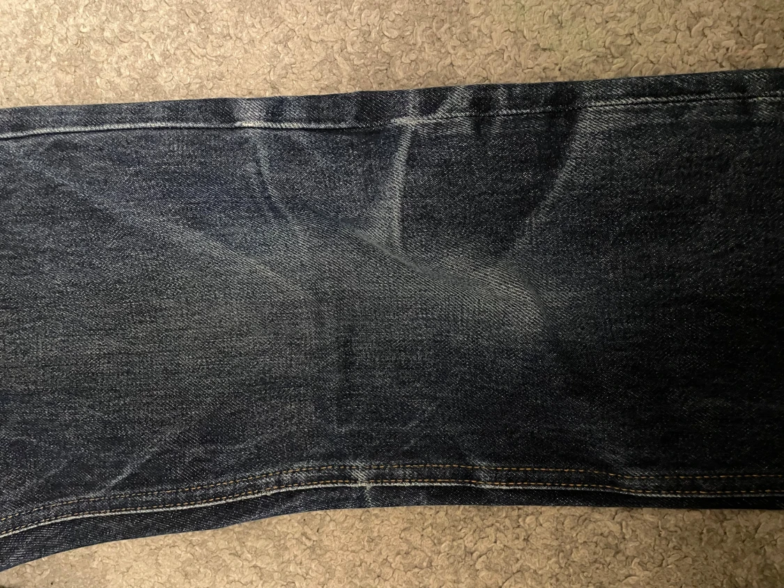 Mörkblå jeans från HOPE, straight fit - 2