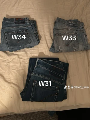 Dondup George bulk - Schysst dondup bulk.                                                Alla är i olika storlekar.                                                    Kan köpas styckvis men billigare i bulk.                                 Pris kan diskuteras😊