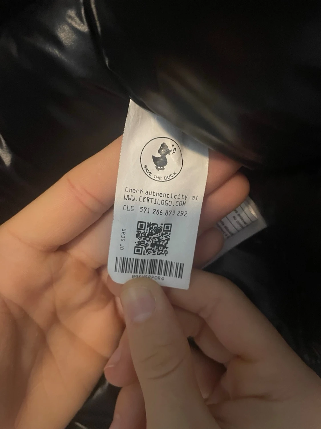 Svart dunjacka med huva - 3