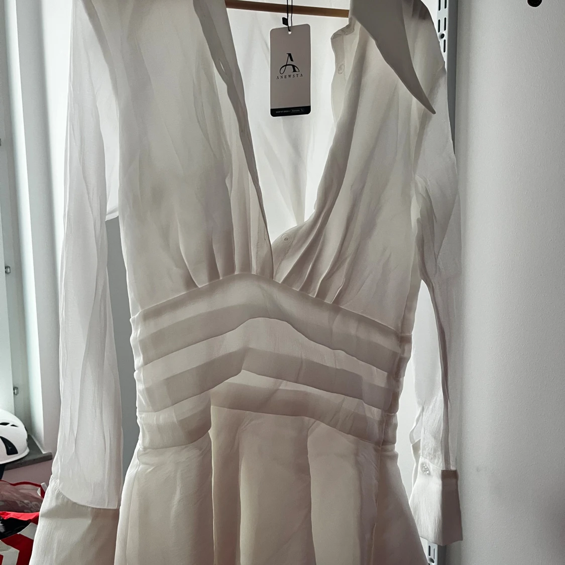 Vit volang klänning - 1