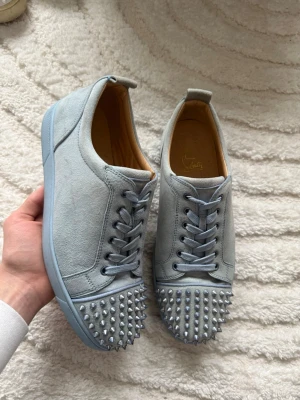 Christian Louboutin Baby Blue - Nypris 10000kr! Inga defekter, använda ett fåtal gånger!