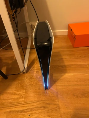 Playstation 5 Slim  - Säljer mitt ps5 då jag har ingen användning till de 825gb slim BYTE ÄR INTRESSENT!