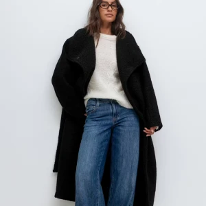 soft boucle kappa - Helt ny kappa med prislapp kvar, från gina