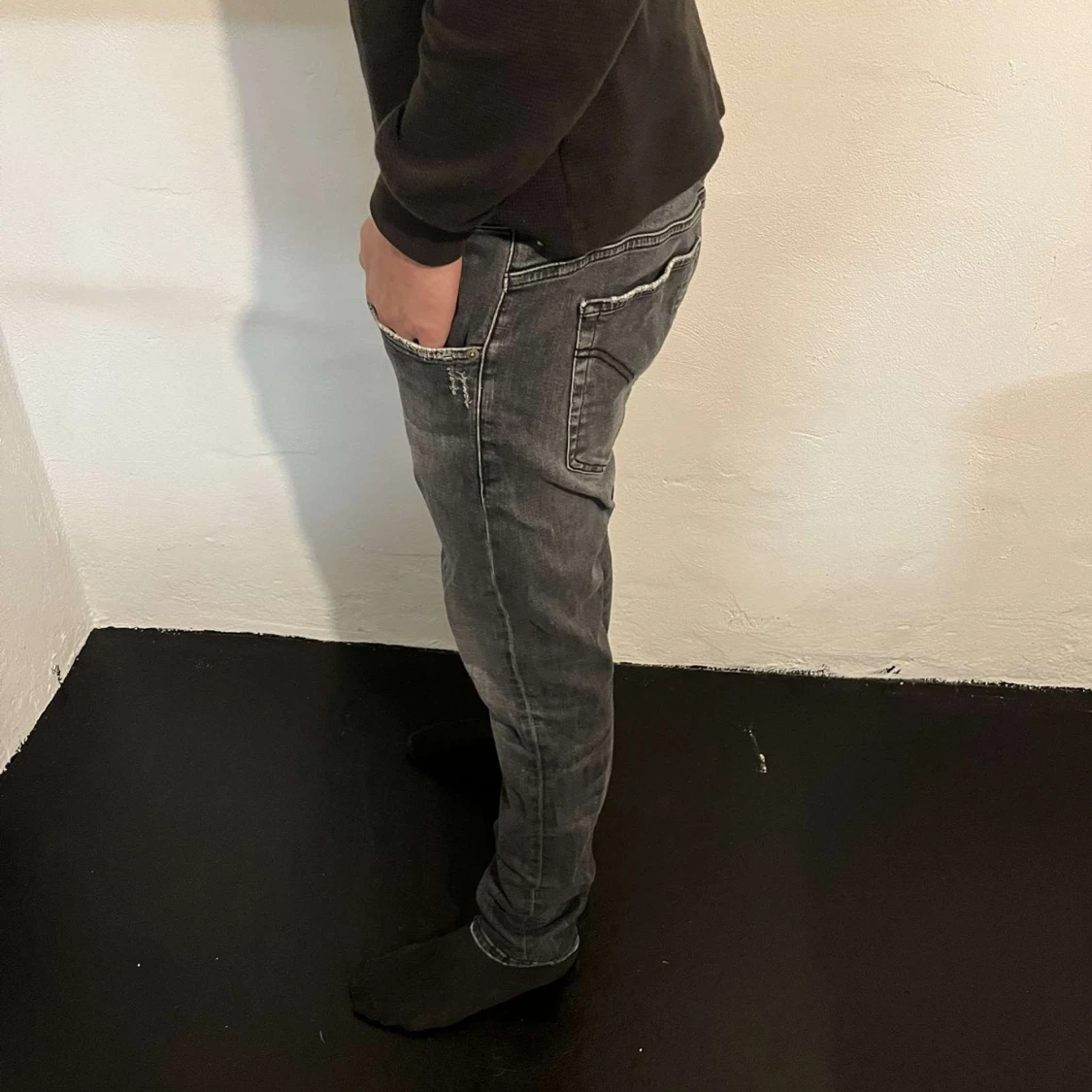 Grå jeans från Dondup  - 1