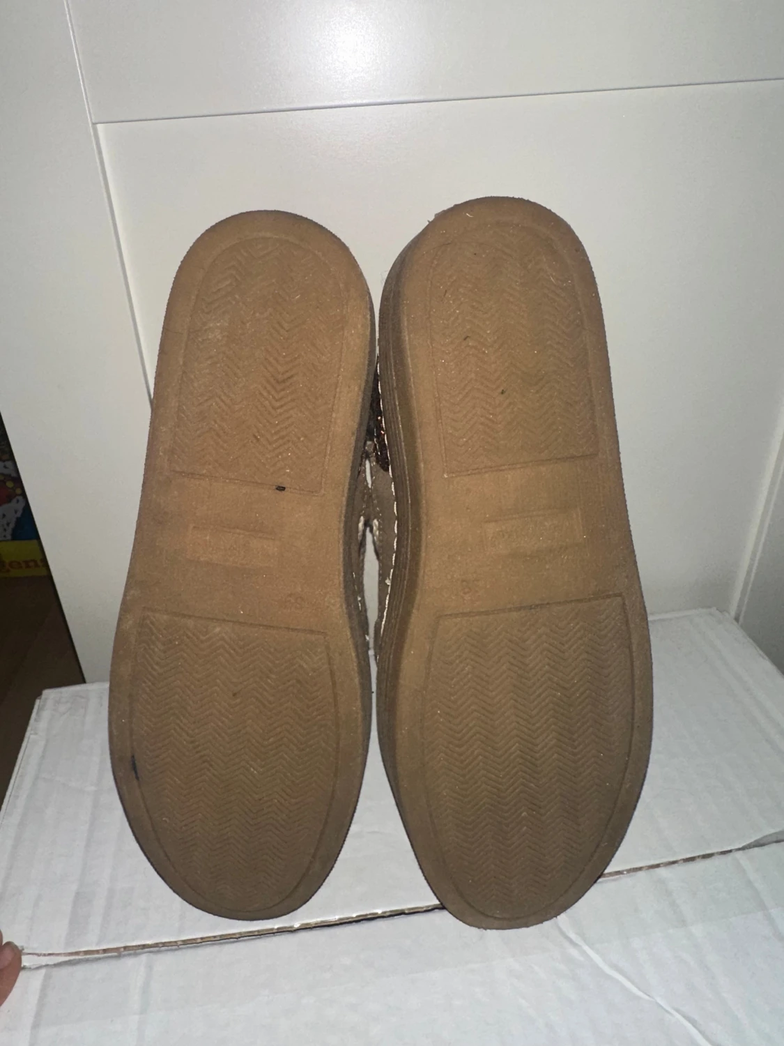 Beige mockaboots med snörning och dragkedja - 2