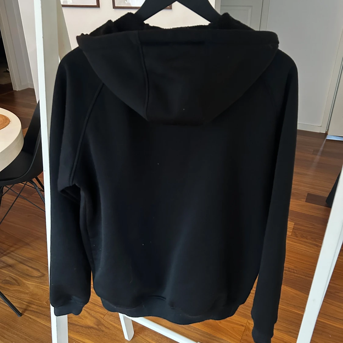 Svart hoodie från ProJob med HIF-logga - 1