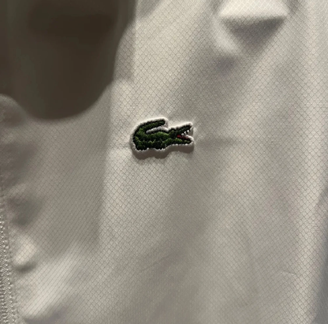 Vit vindjacka från Lacoste med huva - 2