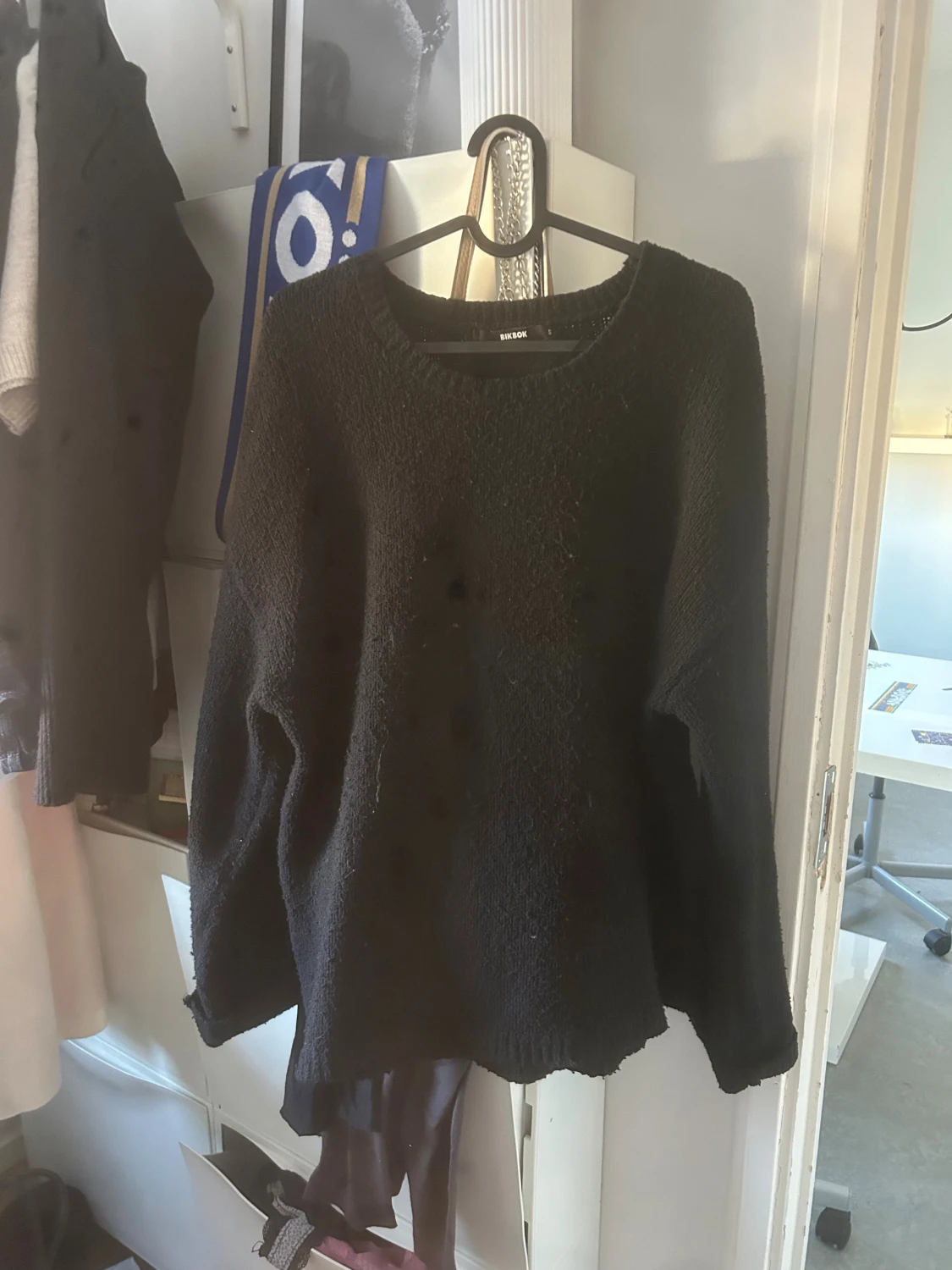 Svart stickad tröja från Bik Bok