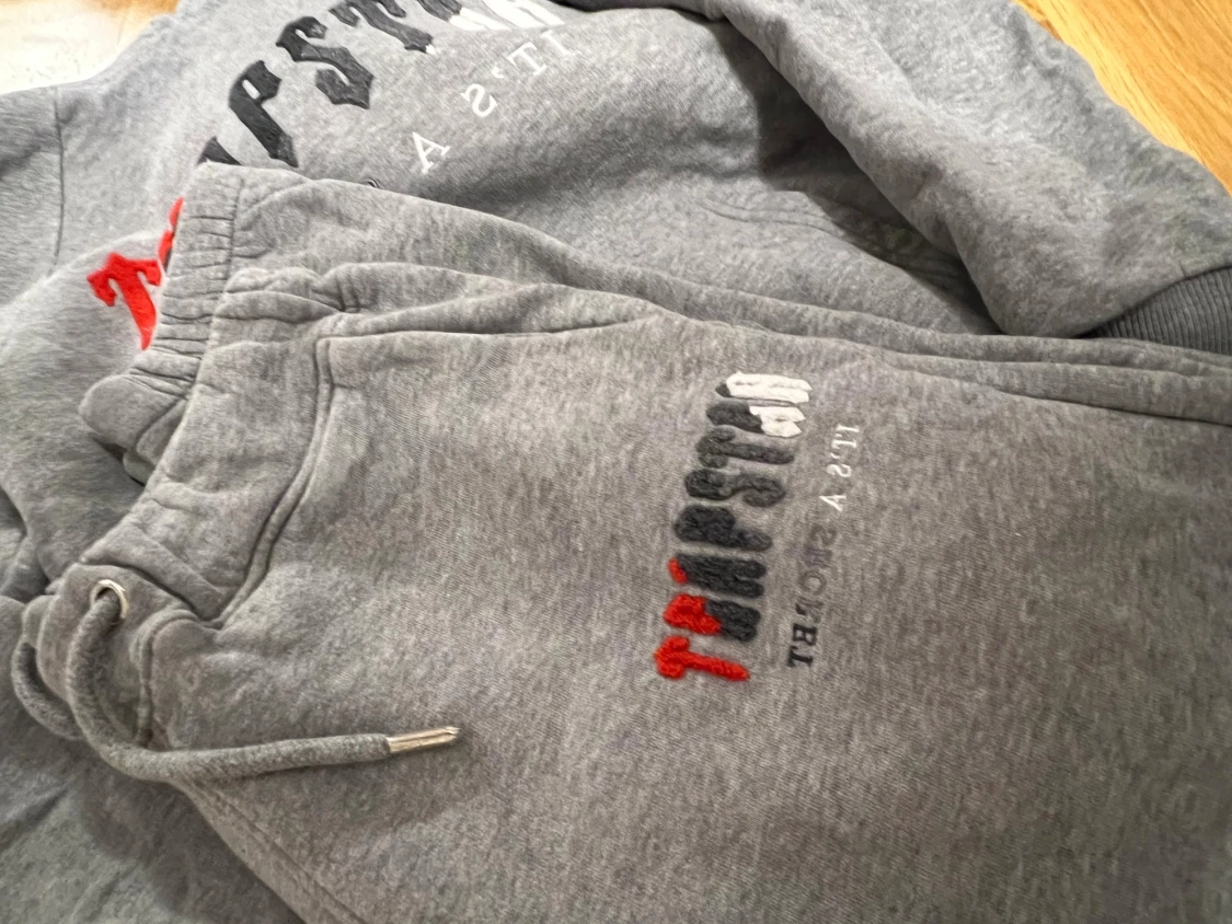 Grå mjukisbyxor Trapstar med tryck - 4