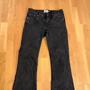 Svarta bootcut jeans från 157 - Low waist, använd 1 gång💓