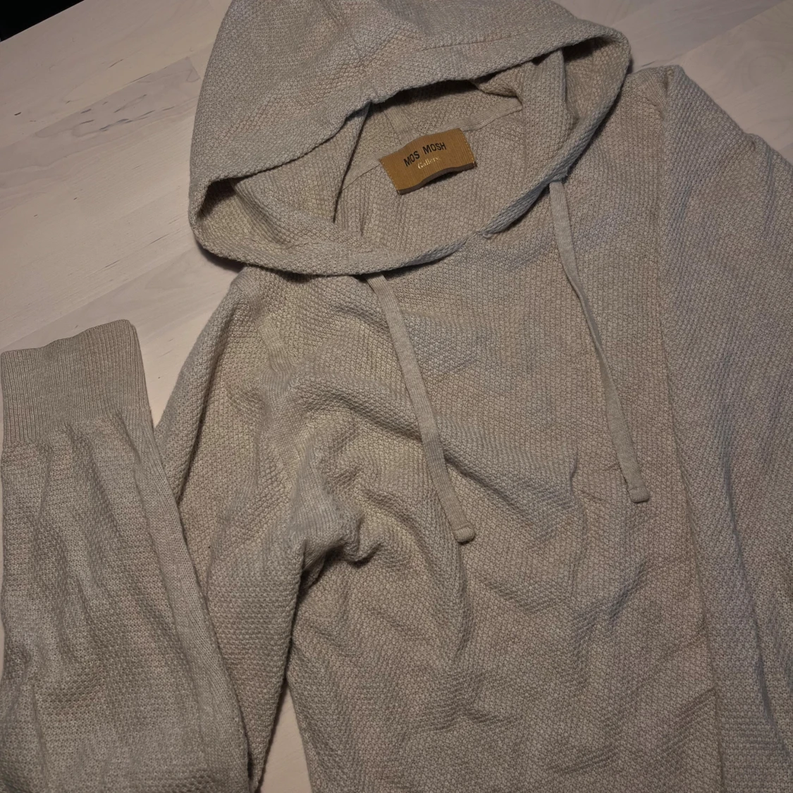Mos Mosh Hoodie (Nypris 2000+)