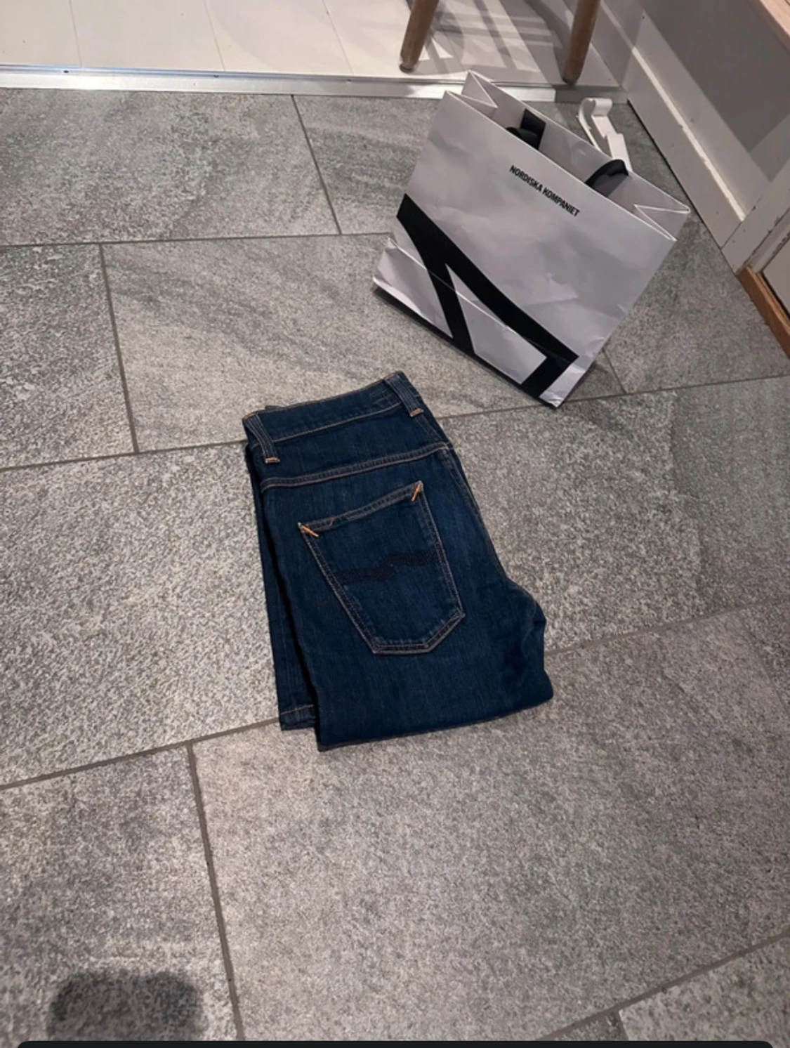 Mörkblå jeans från Nudie Jeans W32 L34 grim Tim 