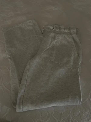 Grå mjukisbyxor med snörning - Helt nya mjukis alldrig använt 