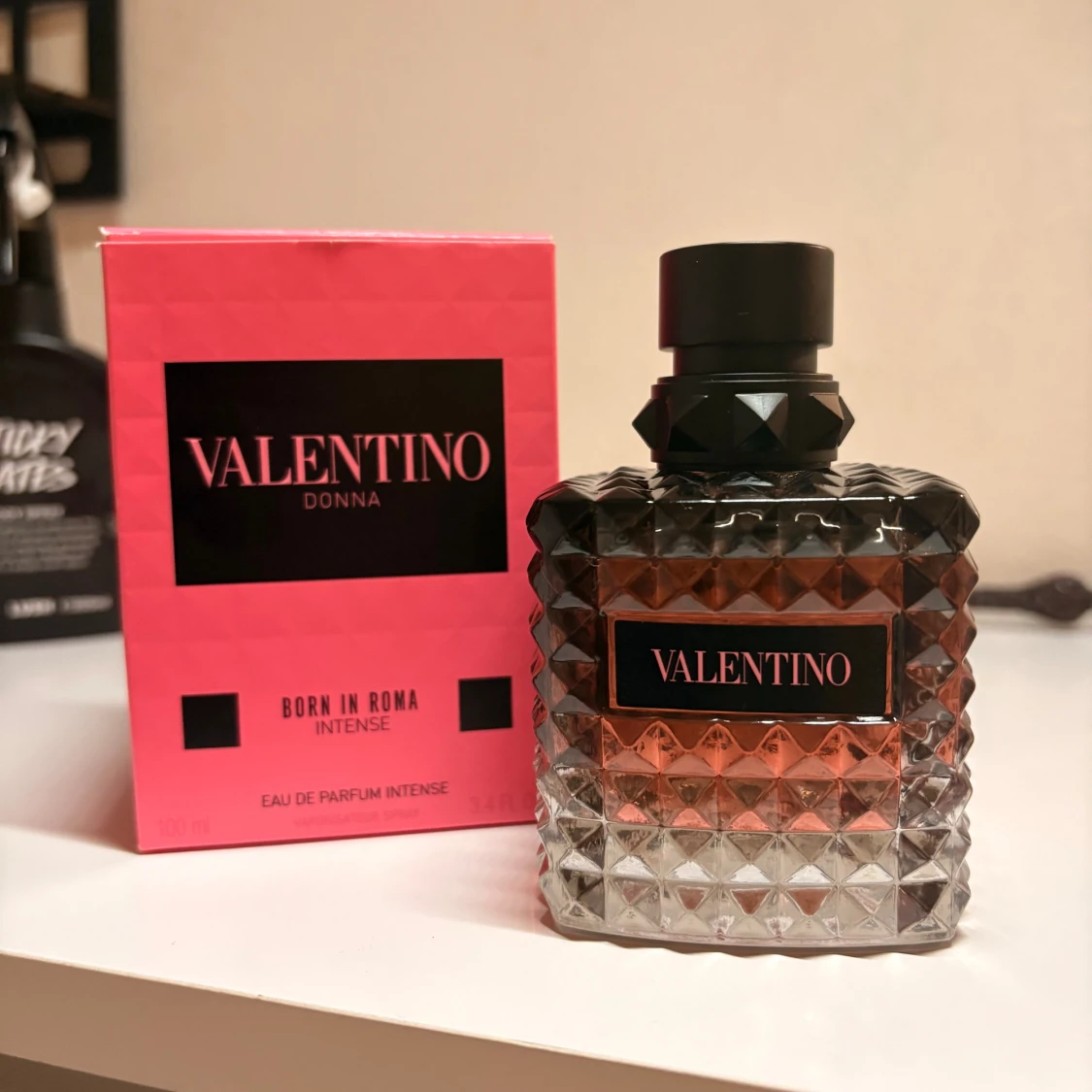 Valentino Donna Born In Roma Intense