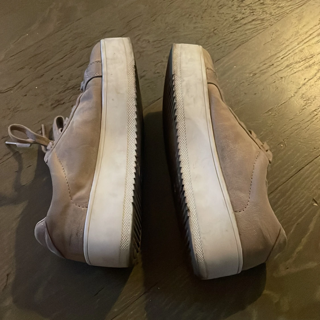 Beige sneakers med plattformssula - 2