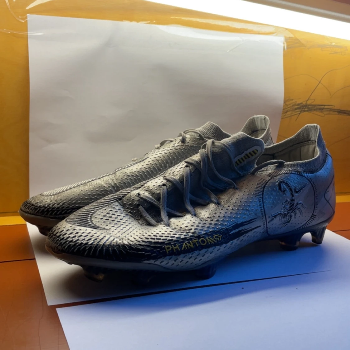 Nike Phantom GT2 Elite fotbollsskor silver