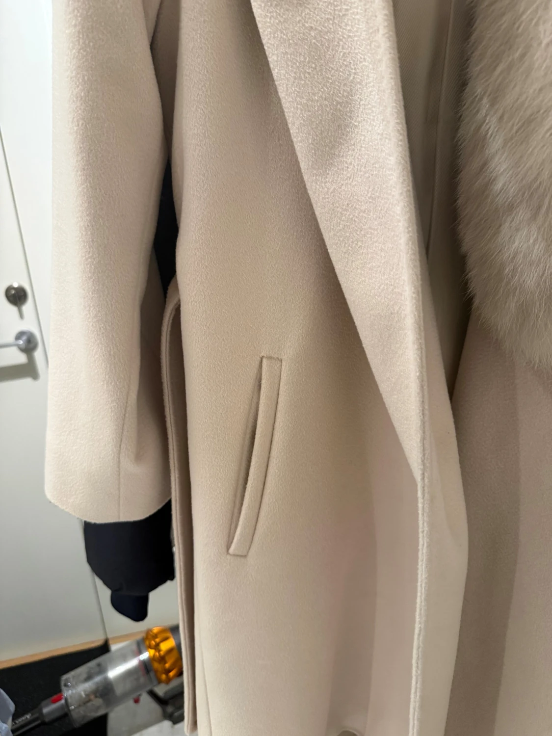 Beige Max Mara kappa med päls - 1